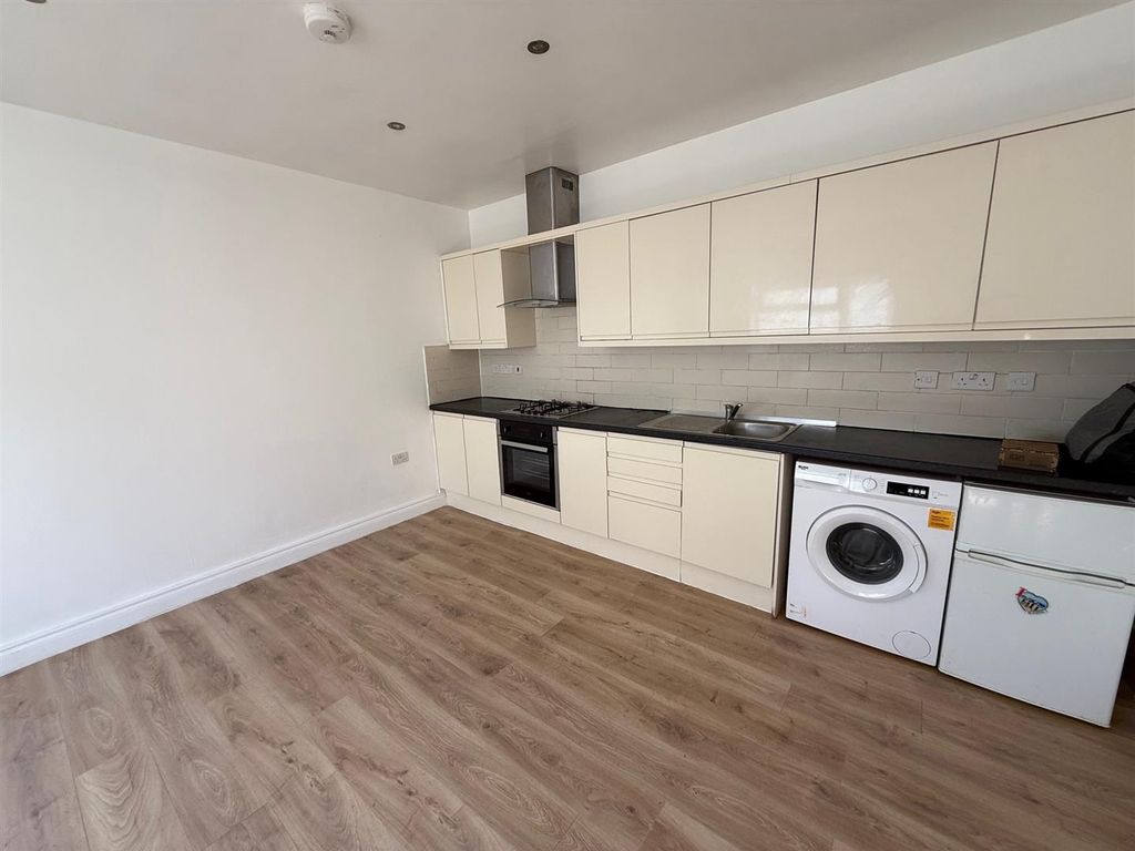 Property photo 2 of 7 3.Jpg