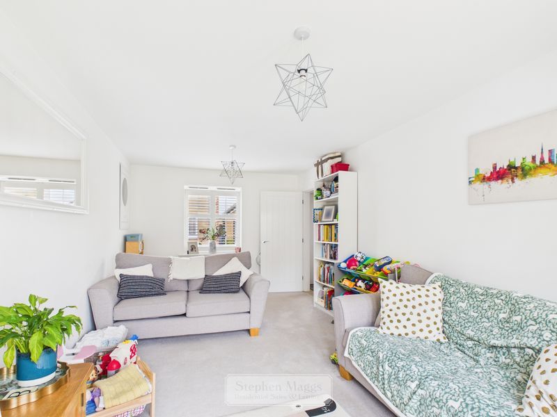 Property photo 3 of 12 Photo 6