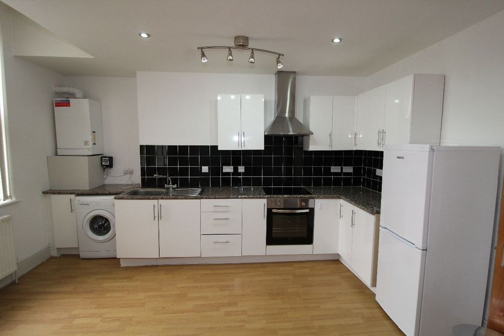 Property photo 2 of 22