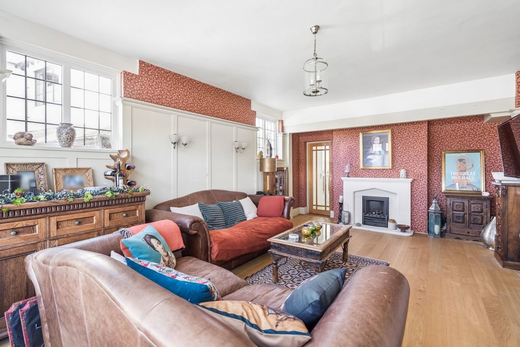 Additional image 5 of 6 bed detached house for saleCuckoo Hill Road, Pinner HA5
