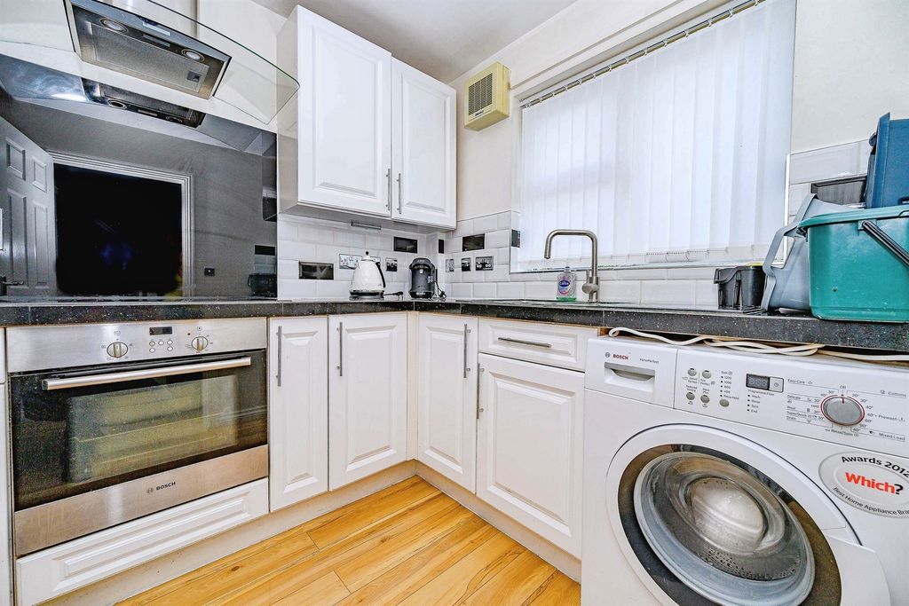 Property photo 2 of 15
