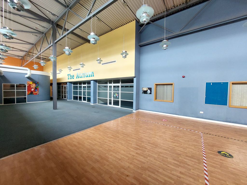 Property photo 1 of 8