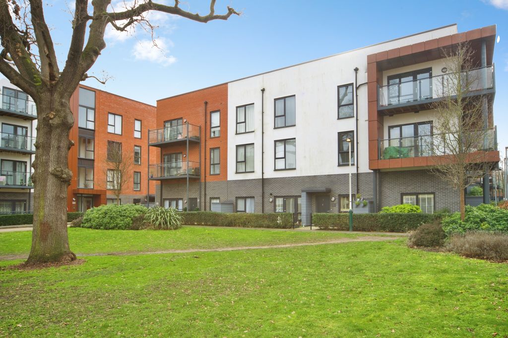 Property photo 2 of 19