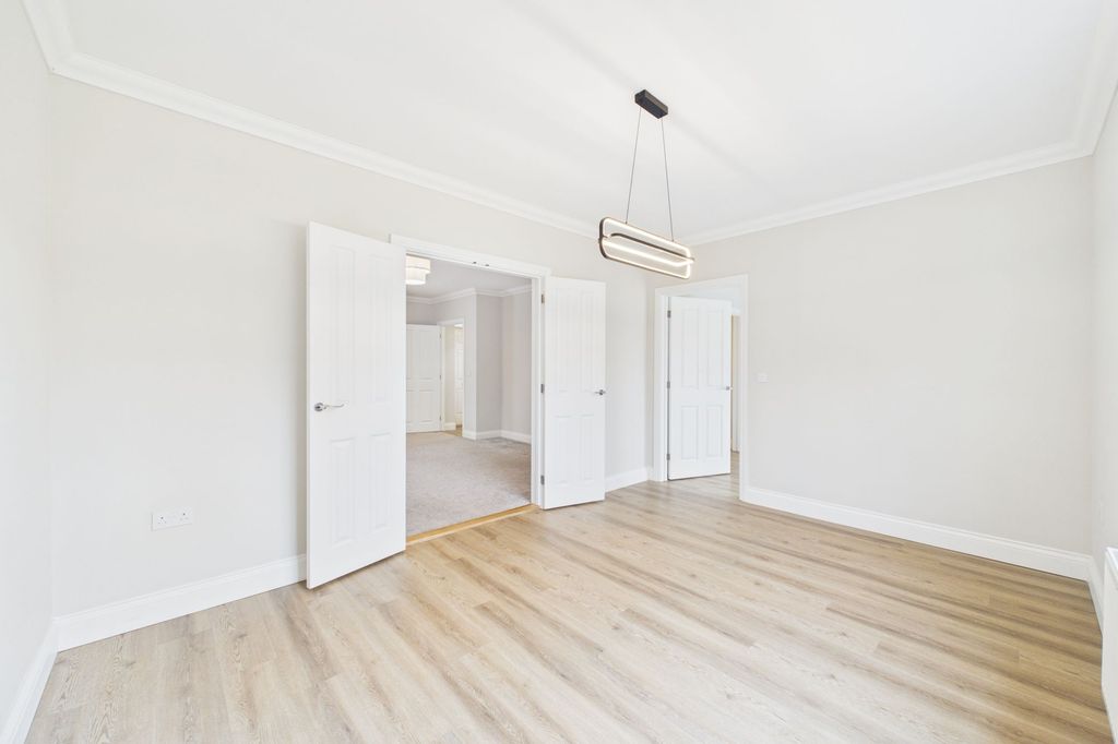 Property photo 3 of 26