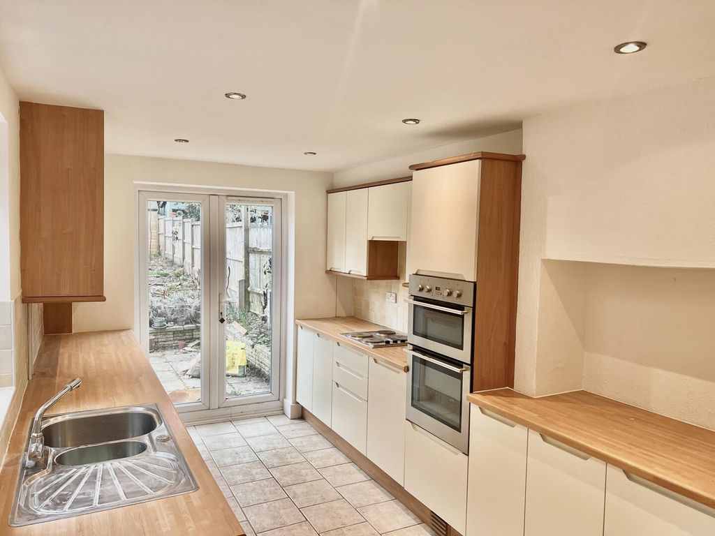 Property photo 2 of 13 Kitchen