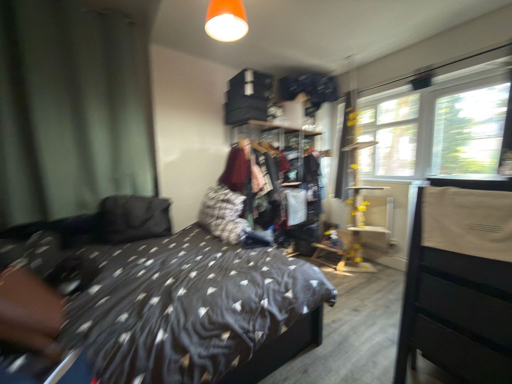 Property photo 3 of 7 Gallery