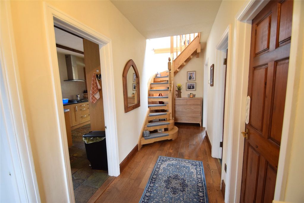 Property photo 2 of 35 Picture No. 07