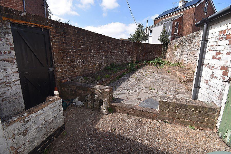 Property photo 2 of 16