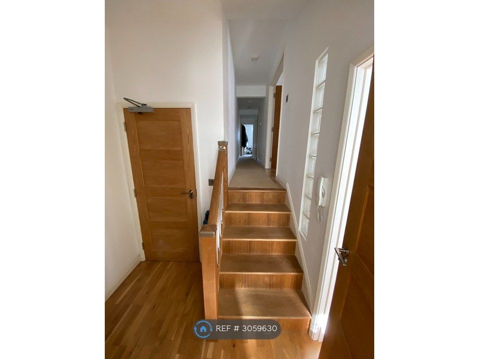 Property photo 1 of 3