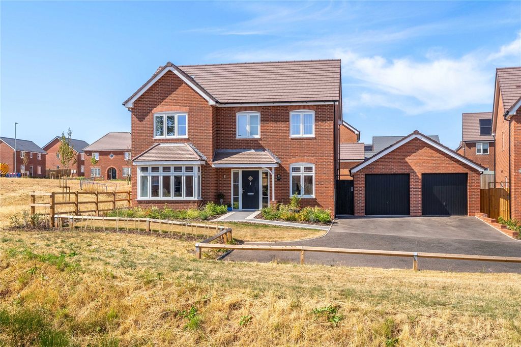 Property photo 1 of 36 Picture No. 04