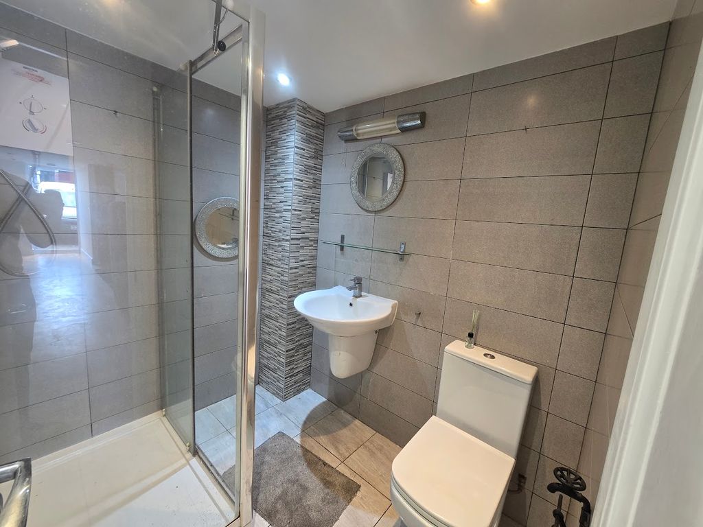 Property photo 3 of 3