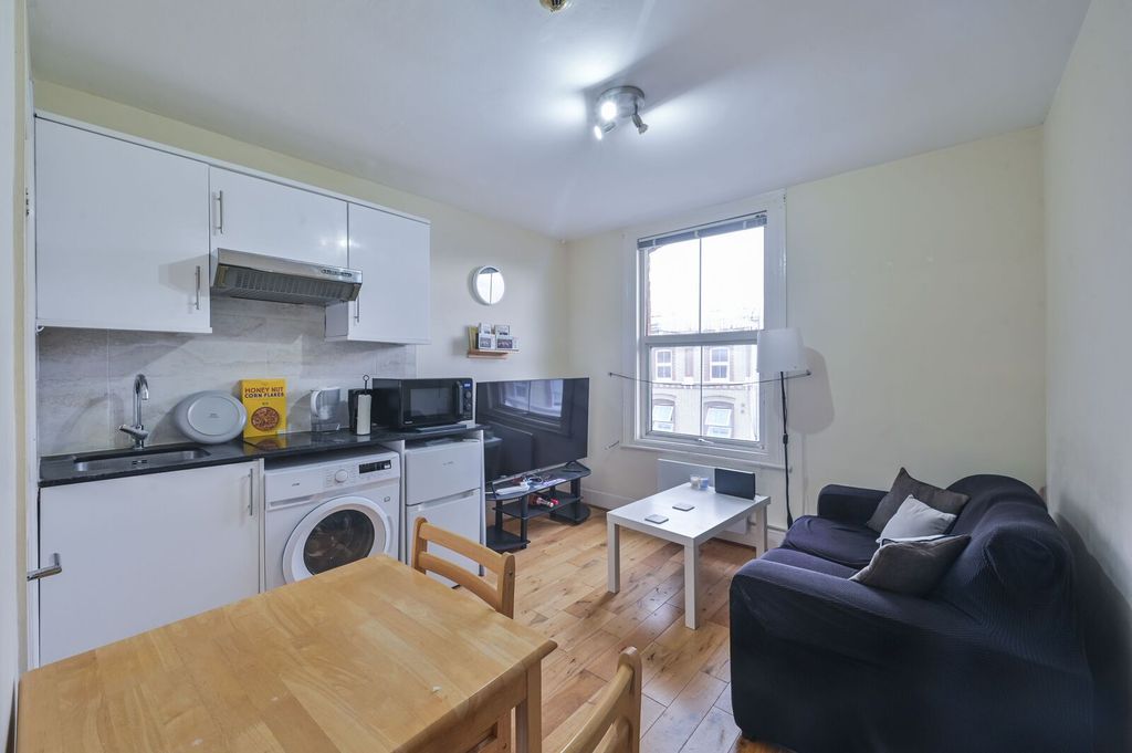 Property photo 1 of 5