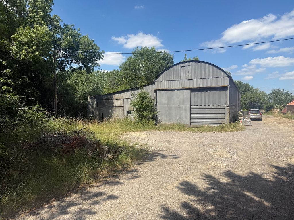 Property photo 1 of 5