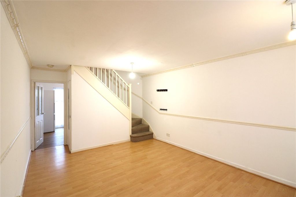 Property photo 3 of 7 Picture No. 06