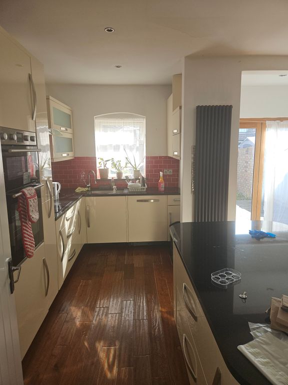Property photo 2 of 3