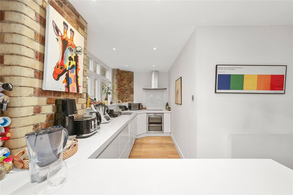 Property photo 3 of 21 Picture No. 10