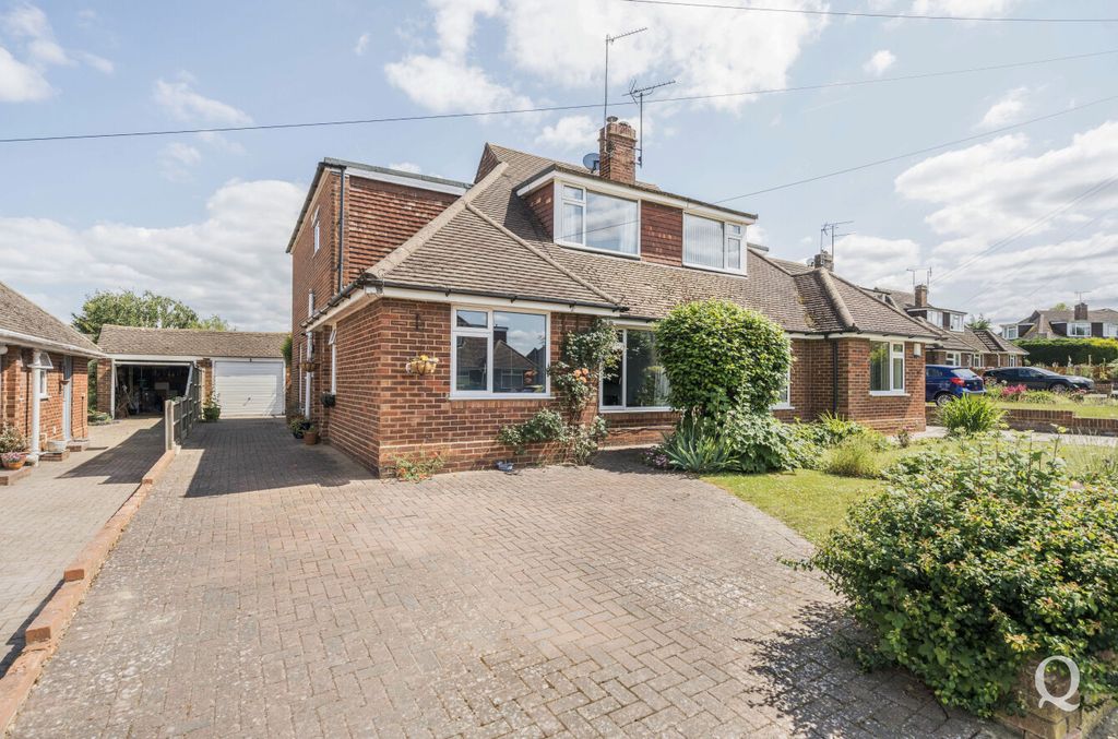Property photo 1 of 20 d086Eb7d-Dd0E-475...