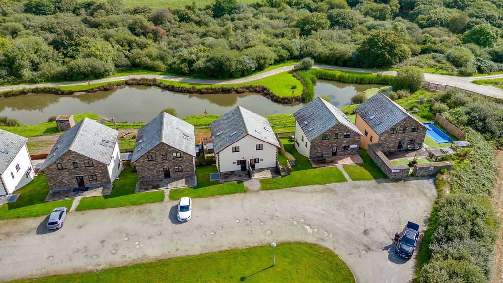 Property photo 2 of 29