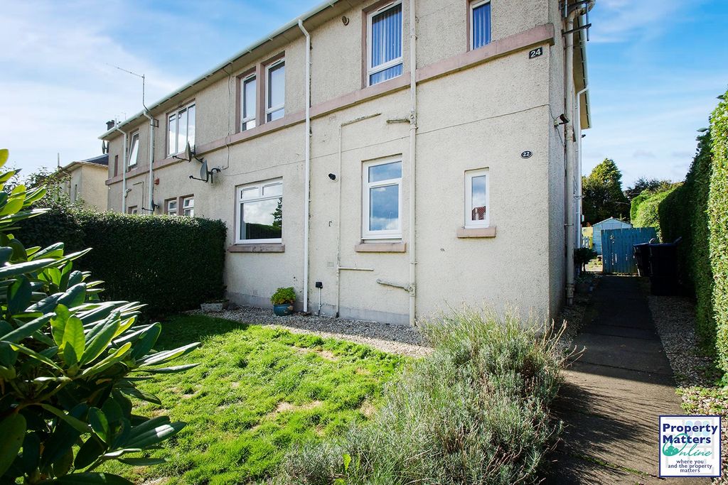 Property photo 1 of 12 2 Bedroom Ground Floor Flat