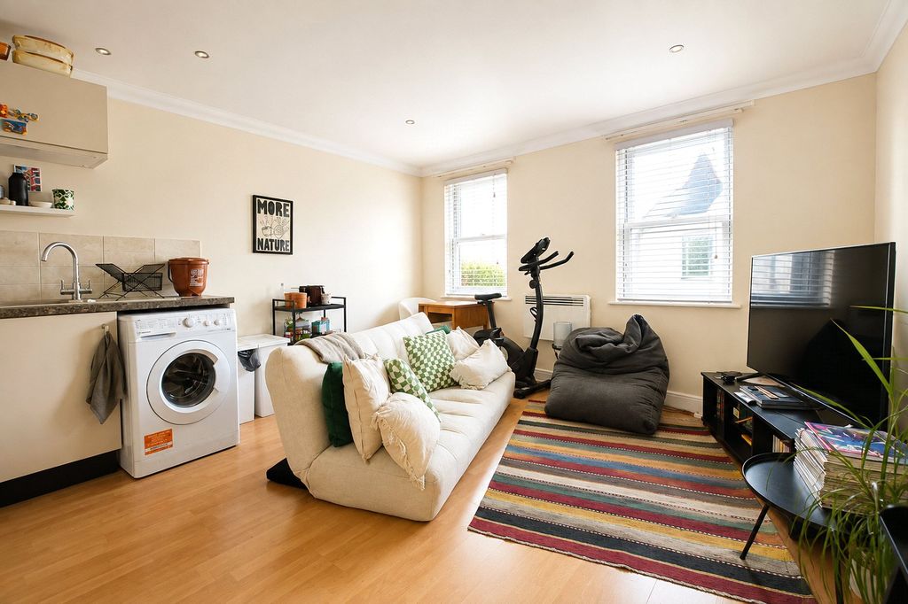 Property photo 3 of 7 Picture No. 13