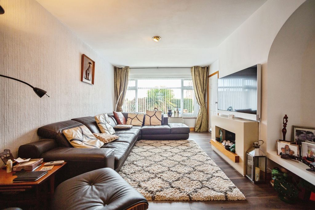 Property photo 2 of 20 243A2853