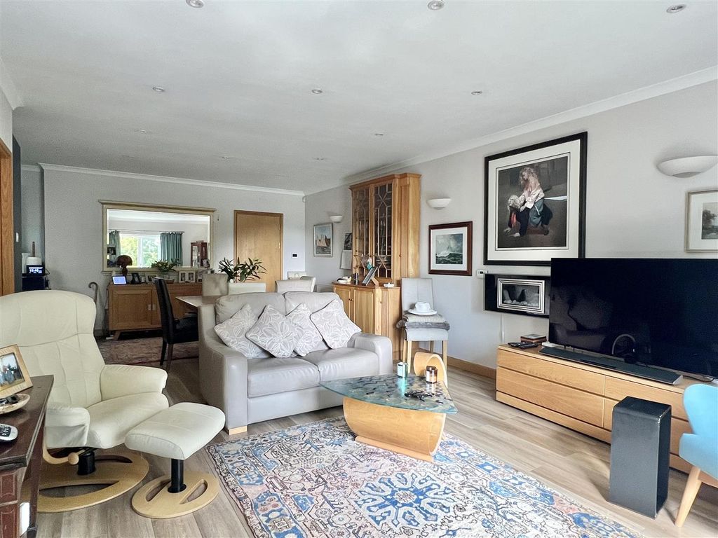 Additional image 6 of 3 bed flat for saleSea Road, Carlyon Bay, Carlyon Bay PL25
