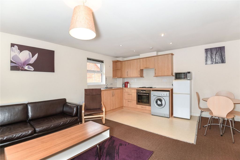 Property photo 2 of 6 Picture No. 13