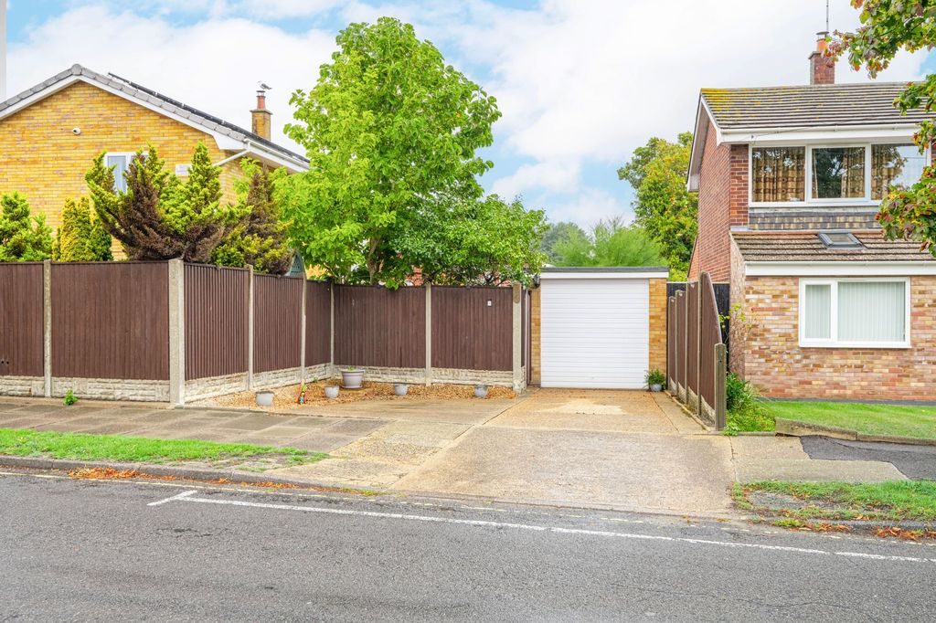 Property photo 2 of 23