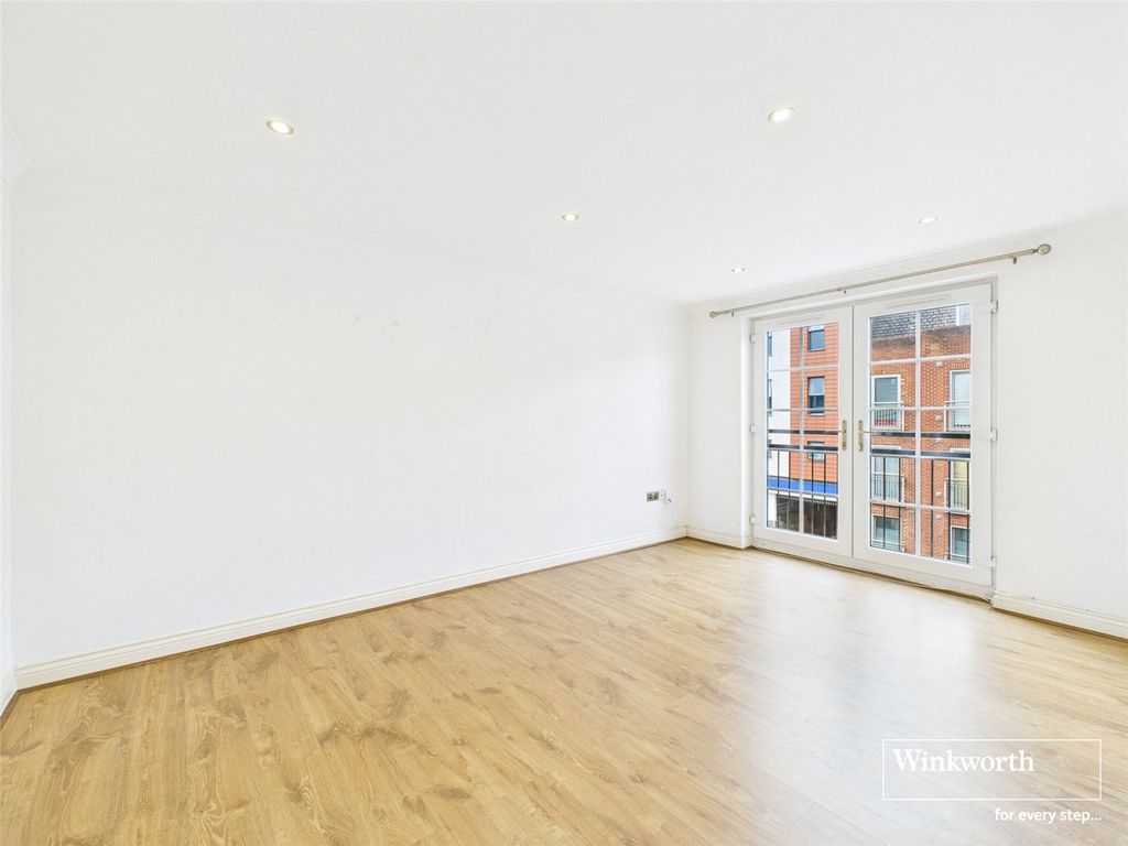 Property photo 2 of 7 Picture No. 29