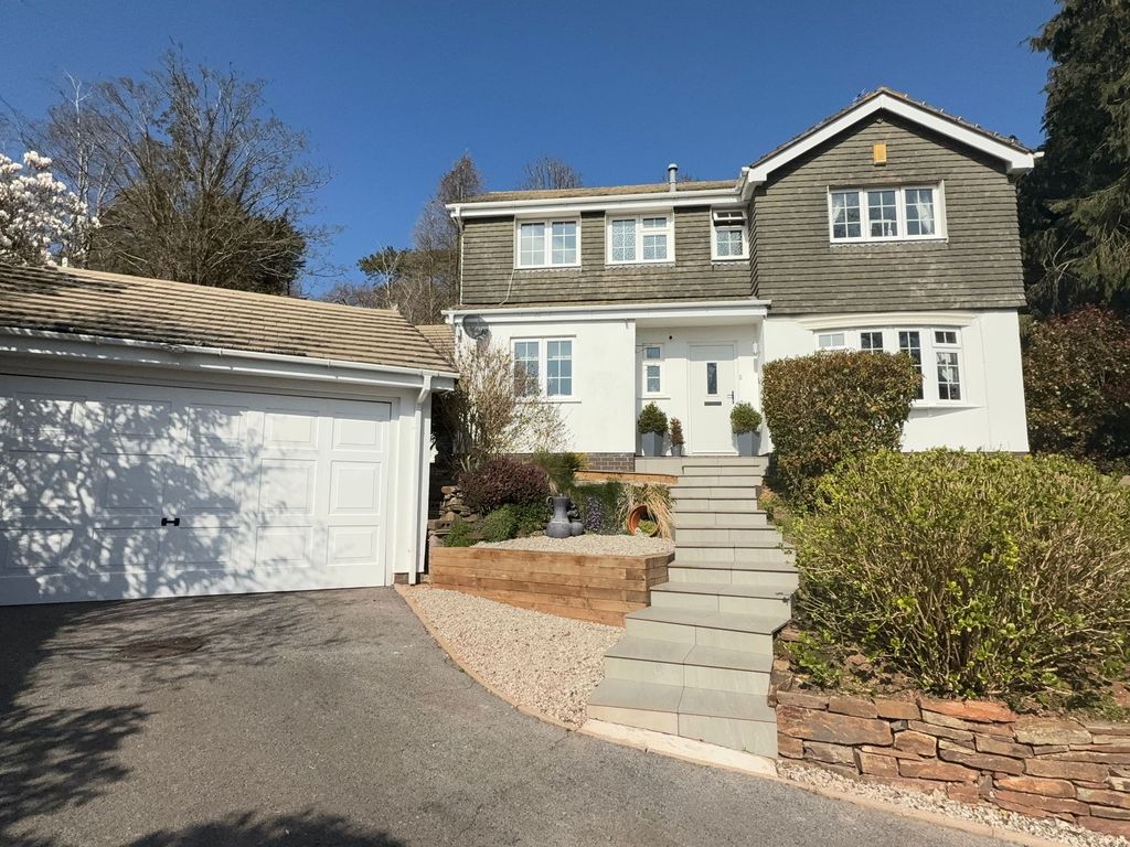 Property photo 1 of 41