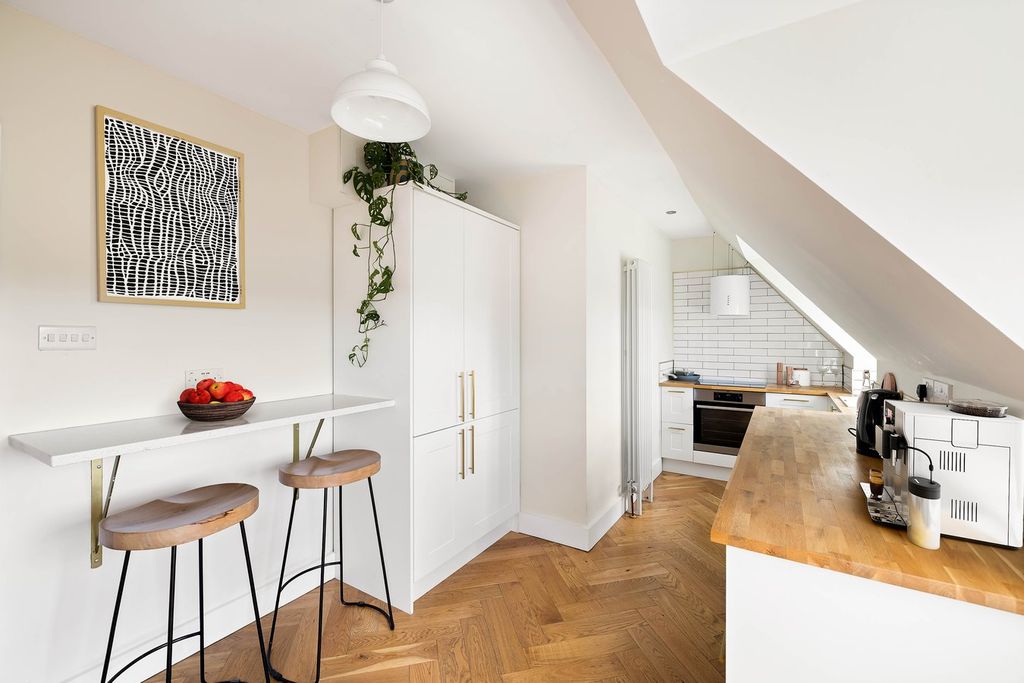 Additional image 10 of 2 bed flat for saleGodwyn Road, Folkestone CT20
