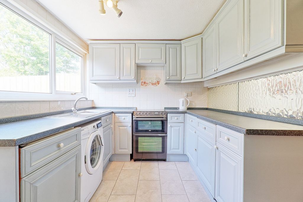 Property photo 3 of 15