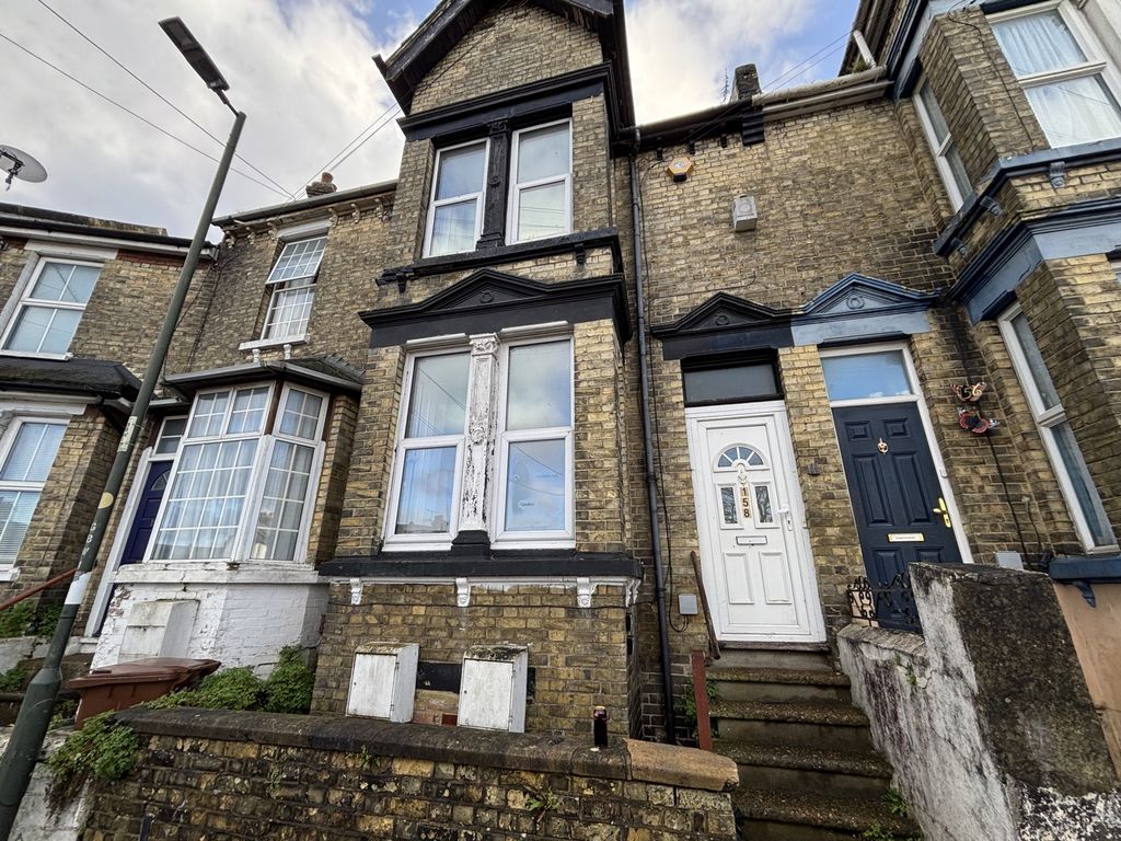 Property photo 1 of 7 Photo 7