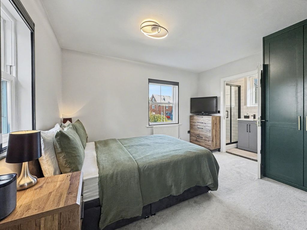 Property photo 3 of 29