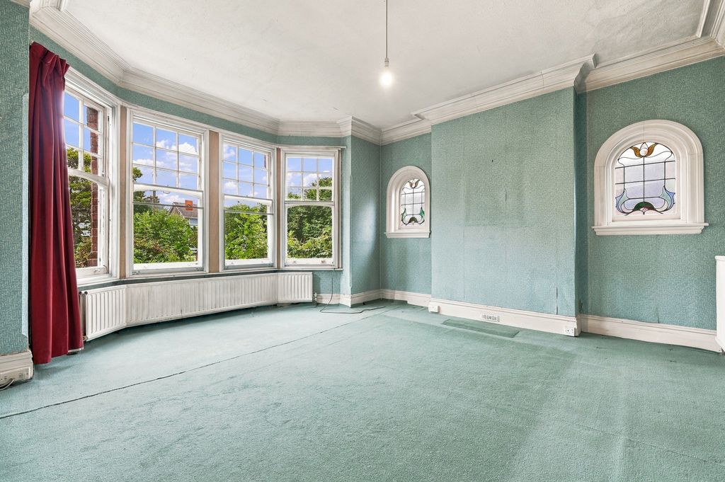 Property photo 2 of 20 5471207