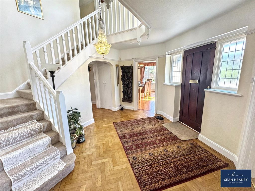 Property photo 2 of 22