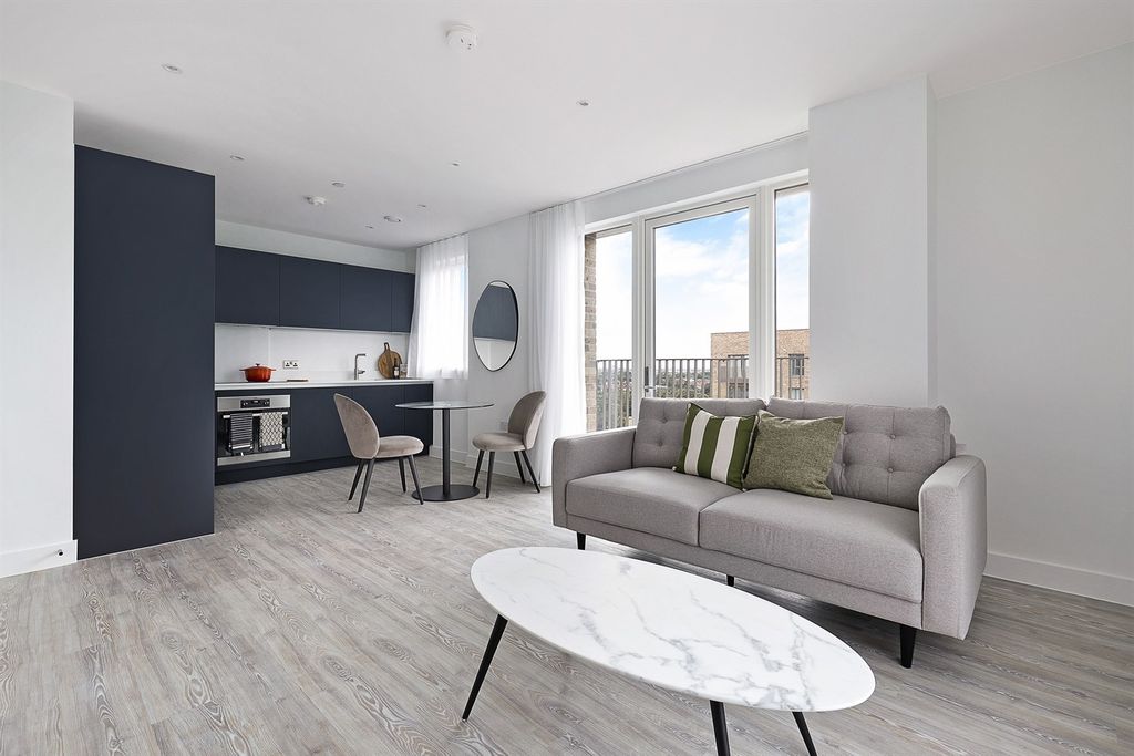 Property photo 1 of 31 (Main)