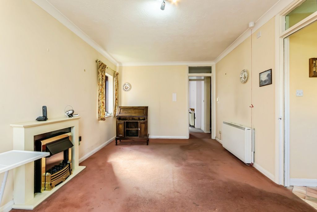 Property photo 2 of 12 Photo