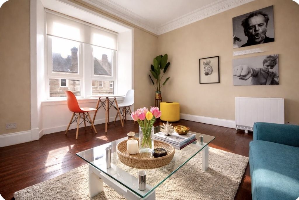 Property photo 2 of 15 Living (A)