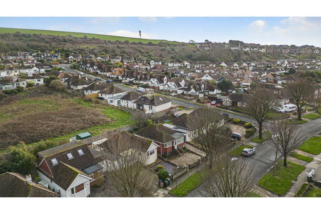 Property photo 1 of 29