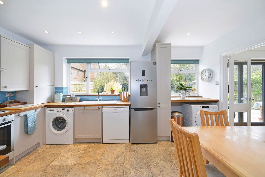 Property photo 3 of 12 Kitchen/Breakfast Room