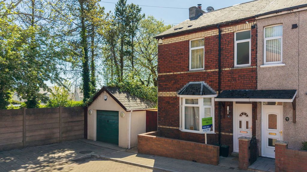 Property photo 1 of 28