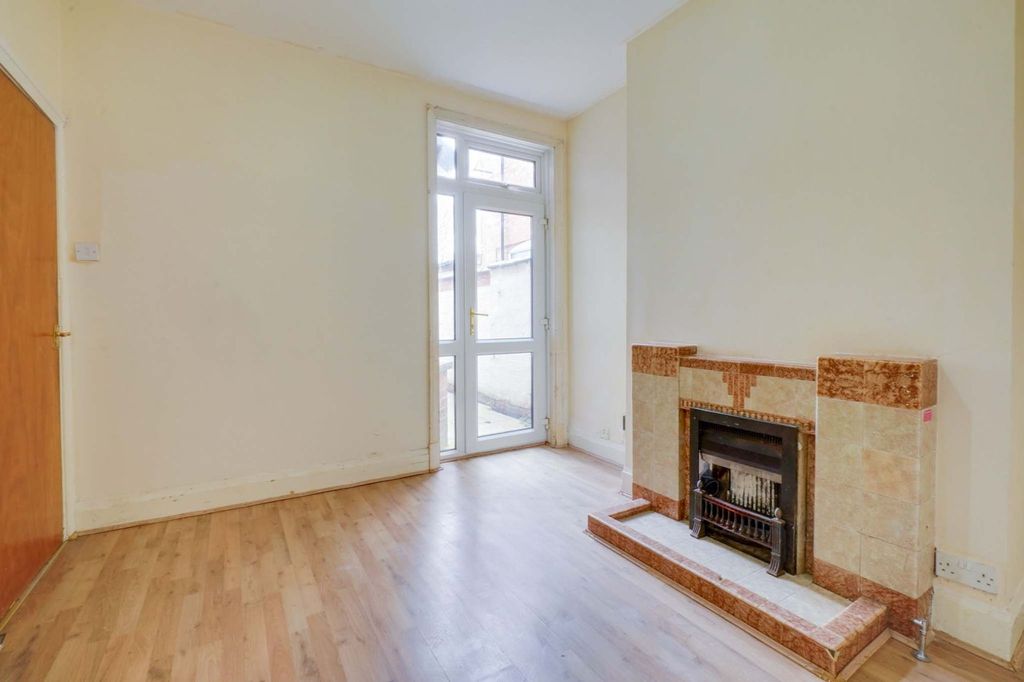 Property photo 3 of 22