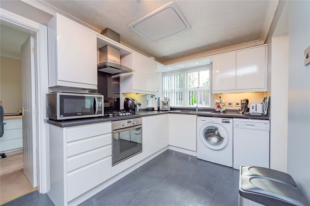 Property photo 2 of 40 Picture No. 31