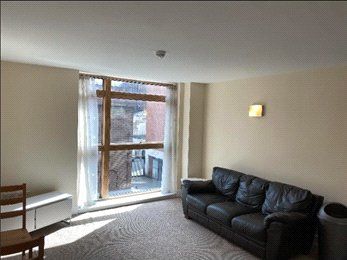 Property photo 3 of 13 Lounge