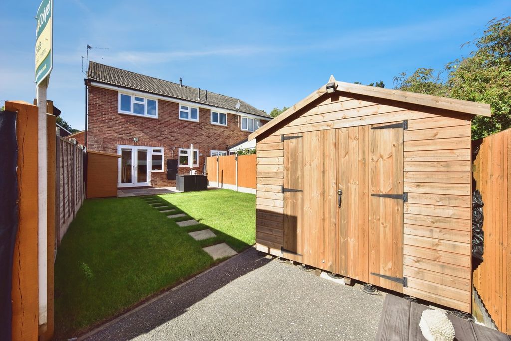 Property photo 2 of 17 Outbuilding/Parking