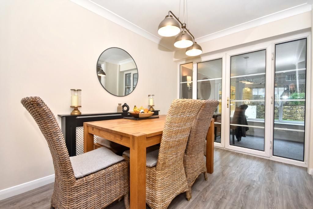 Property photo 3 of 11 Dining Room