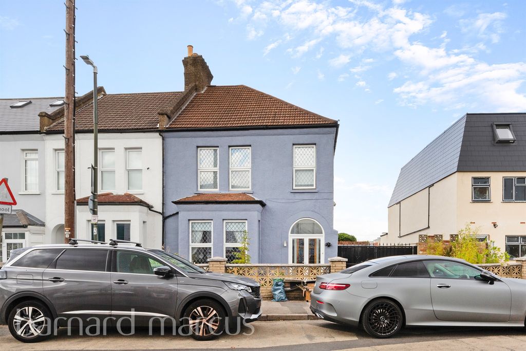 Property photo 1 of 13