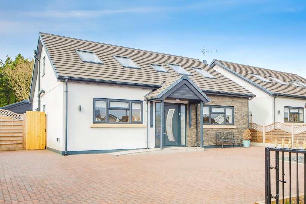 Property photo 1 of 34