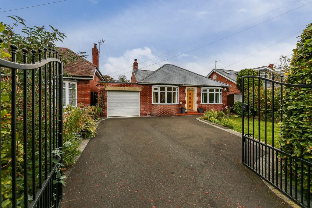 Property photo 2 of 25 External